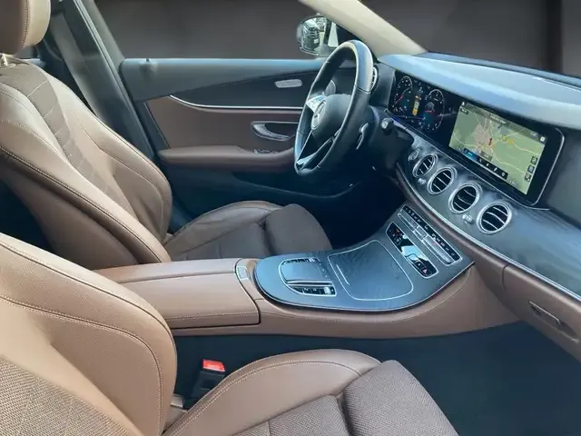 Mercedes-Benz E 400