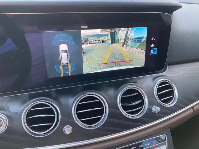 Mercedes-Benz E 400