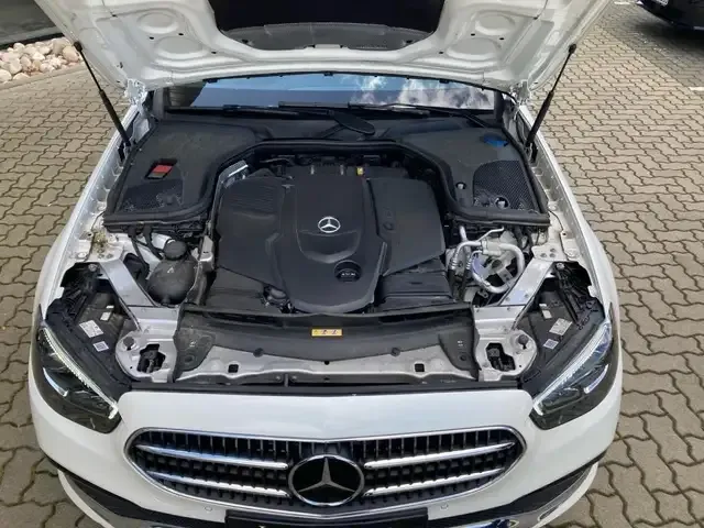 Mercedes-Benz E 400