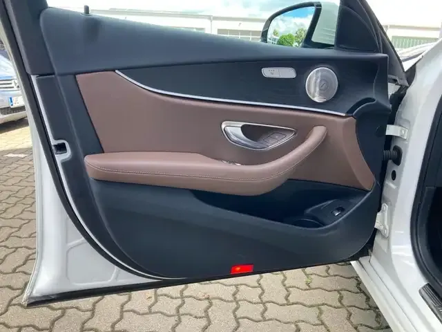 Mercedes-Benz E 400