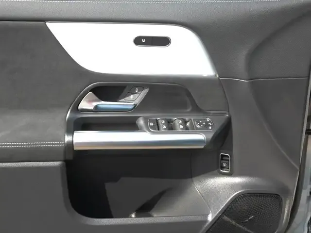 Mercedes-Benz GLA 180