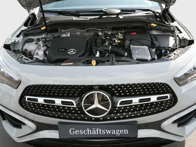 Mercedes-Benz GLA 180