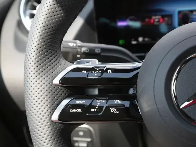 Mercedes-Benz GLA 180