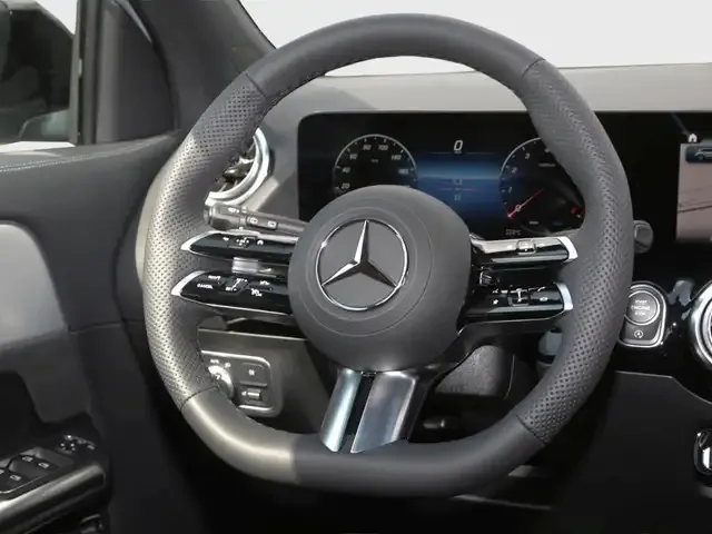 Mercedes-Benz GLA 180