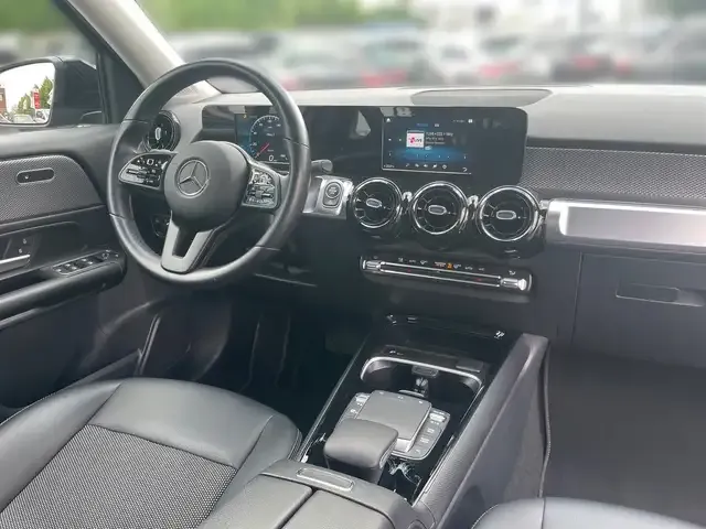 Mercedes-Benz GLB 200