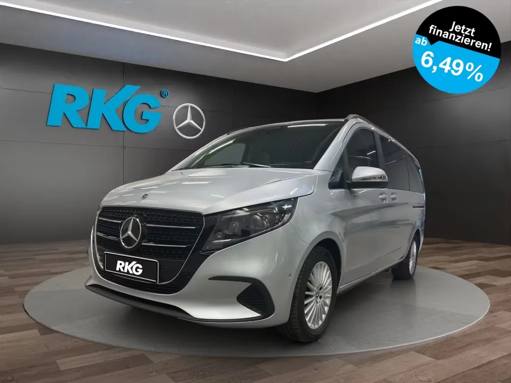 Mercedes-Benz V 220
