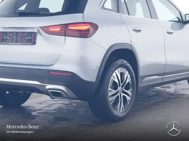 Mercedes-Benz GLA 200