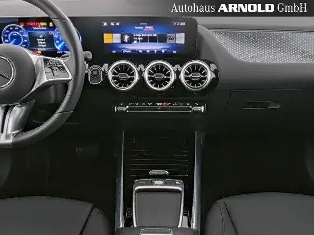 Mercedes-Benz EQA 300