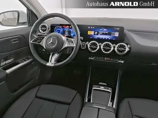 Mercedes-Benz EQA 300