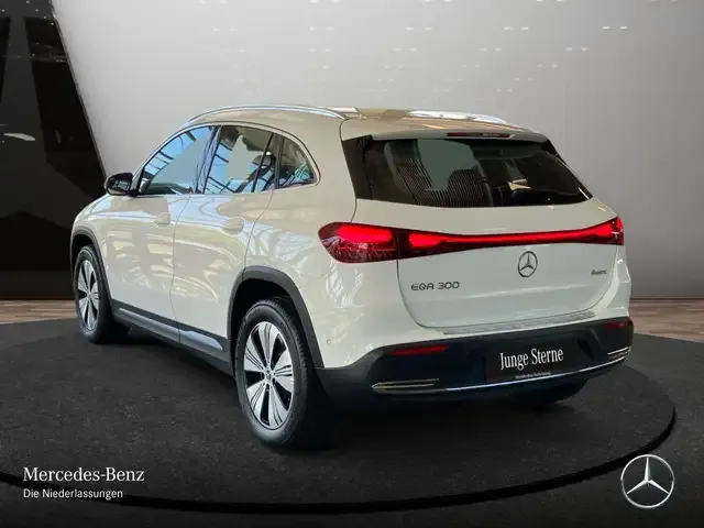 Mercedes-Benz EQA 300