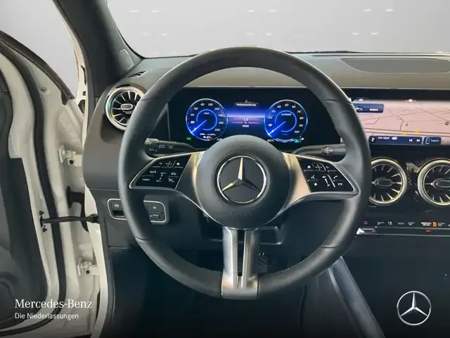 Mercedes-Benz EQA 300