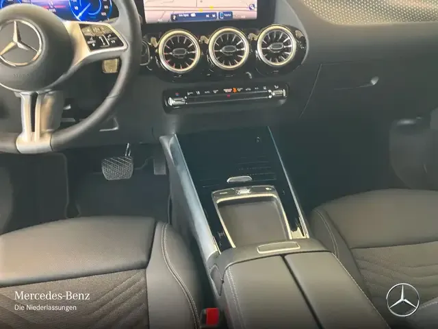 Mercedes-Benz EQA 300