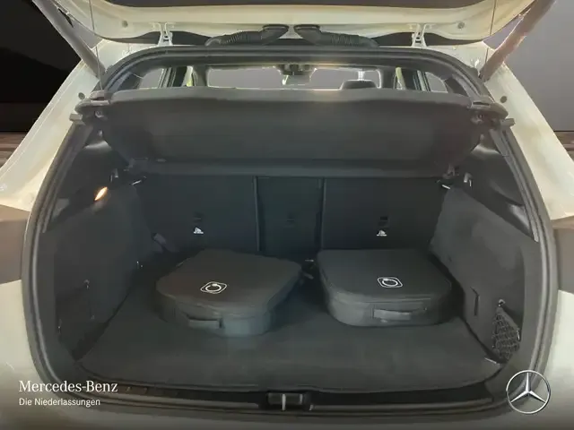 Mercedes-Benz EQA 300