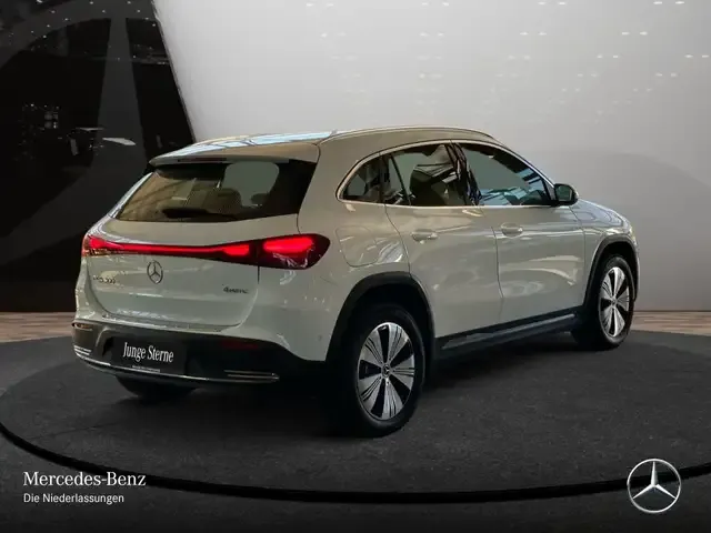 Mercedes-Benz EQA 300