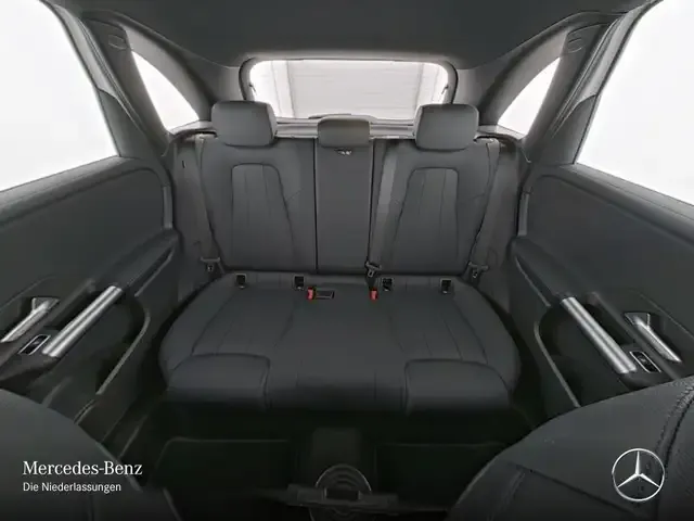 Mercedes-Benz B 220