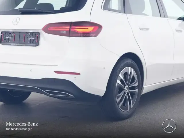 Mercedes-Benz B 220