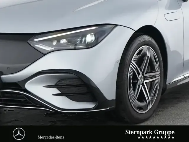 Mercedes-Benz EQE 300