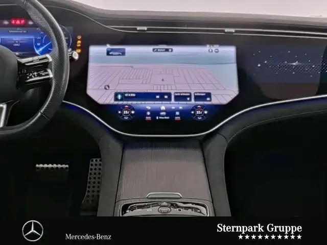 Mercedes-Benz EQE 300