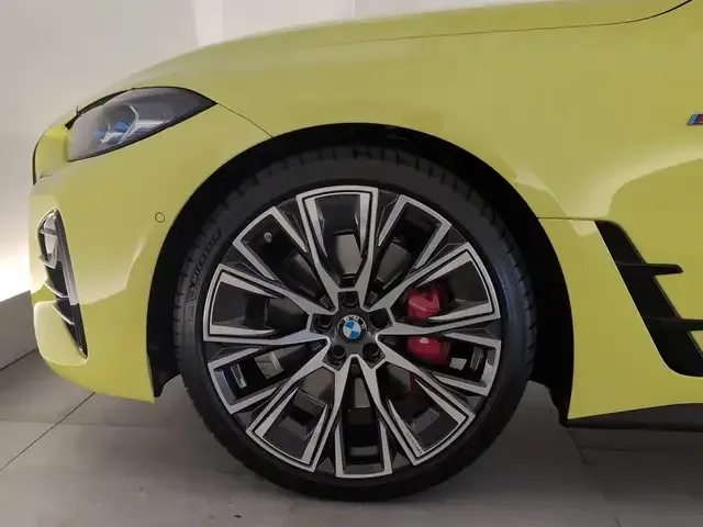 BMW 440