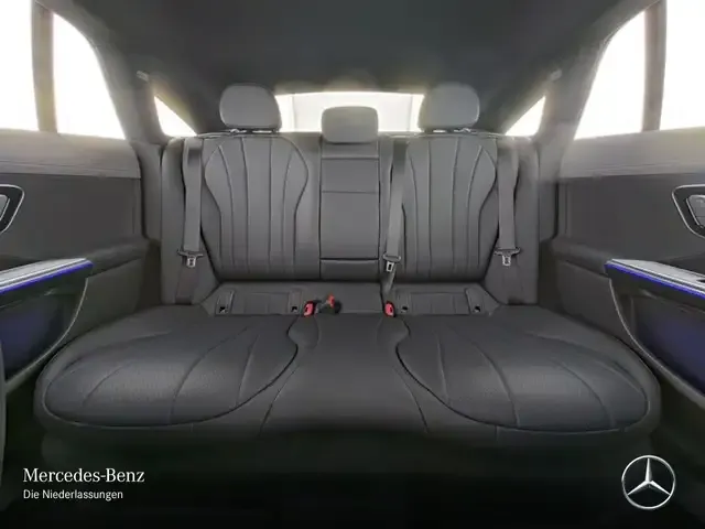 Mercedes-Benz EQE 300