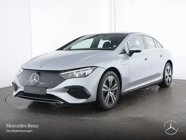 Mercedes-Benz EQE 300