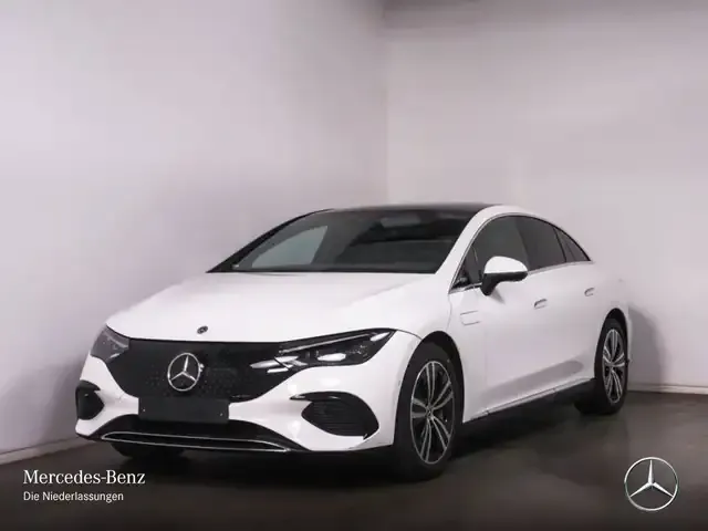 Mercedes-Benz EQE 300