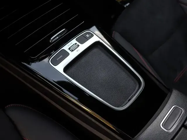 Mercedes-Benz CLA 220
