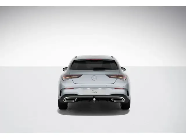 Mercedes-Benz CLA 220