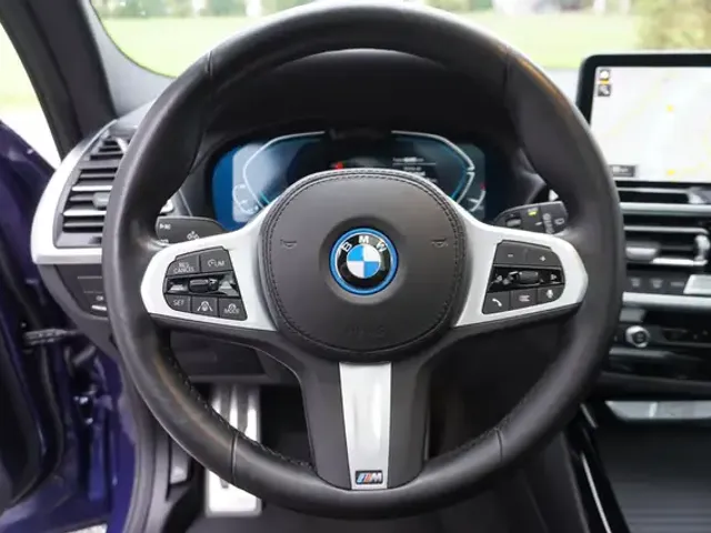 BMW iX3