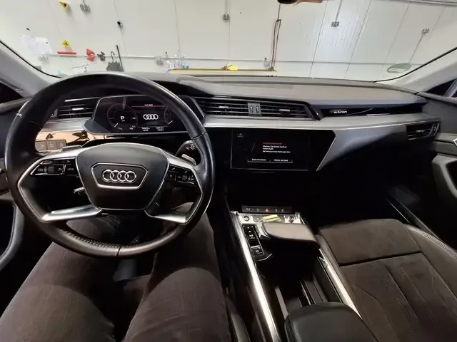 Audi e-tron