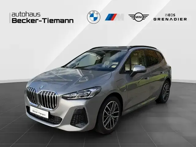 BMW 225