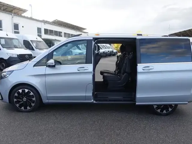 Mercedes-Benz V 250