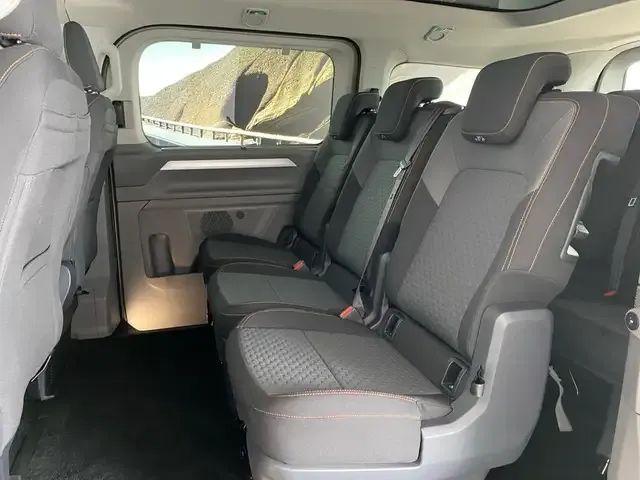Volkswagen T7 Caravelle