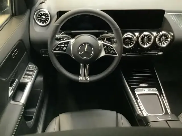 Mercedes-Benz GLA 220