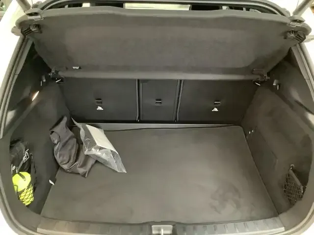 Mercedes-Benz GLA 220