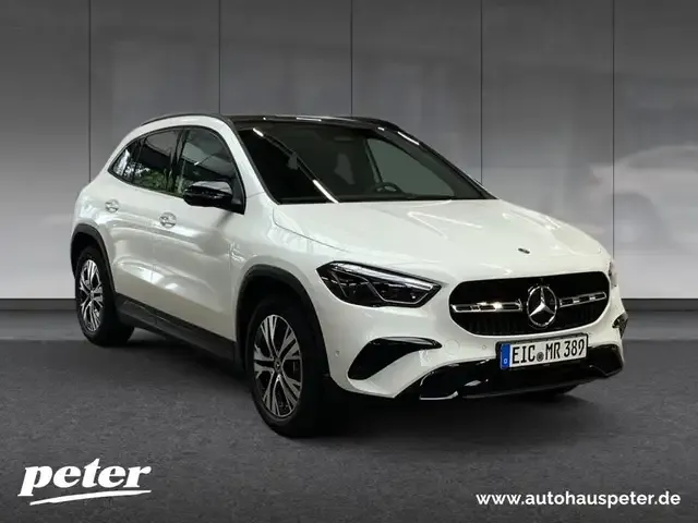 Mercedes-Benz GLA 220