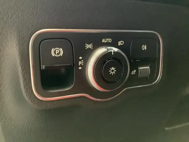 Mercedes-Benz GLA 220