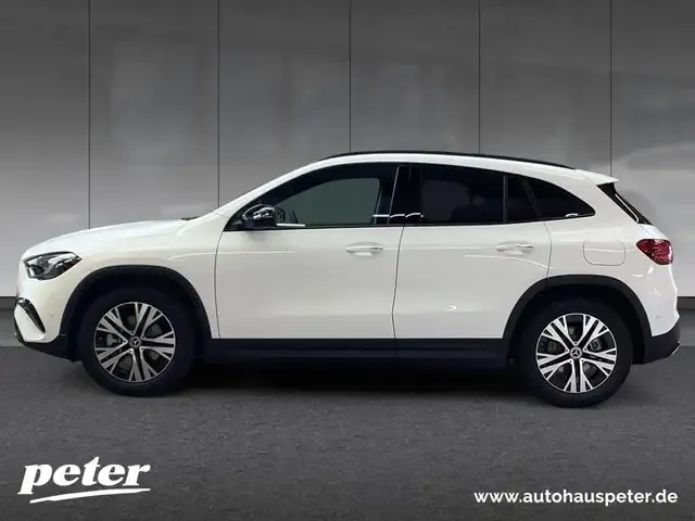 Mercedes-Benz GLA 220