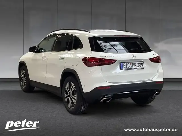 Mercedes-Benz GLA 220
