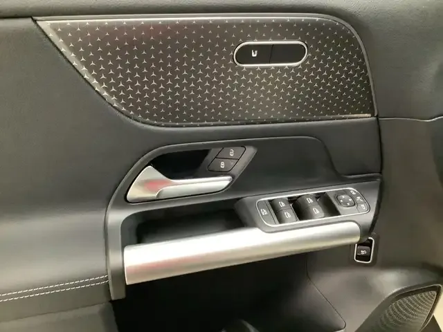 Mercedes-Benz GLA 220