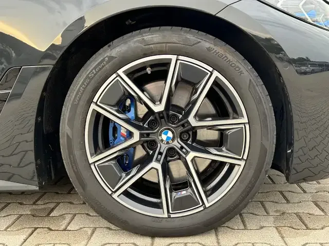 BMW 440