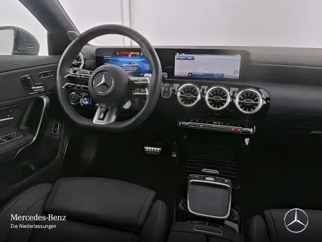 Mercedes-Benz CLA 35 AMG