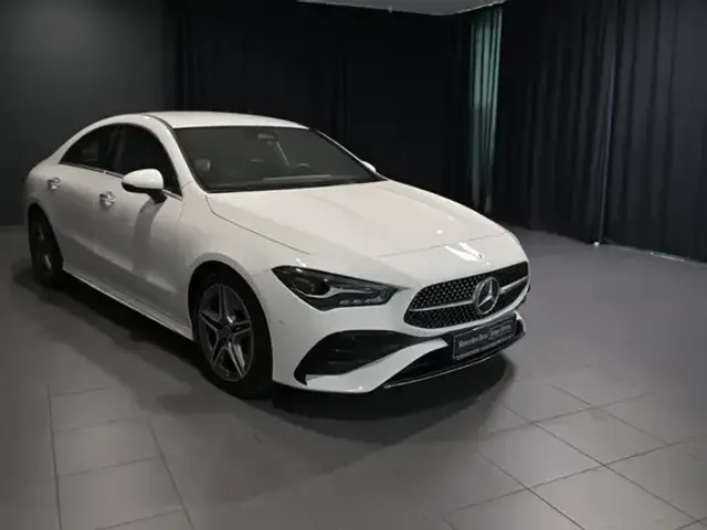 Mercedes-Benz CLA 200
