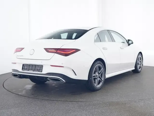 Mercedes-Benz CLA 200