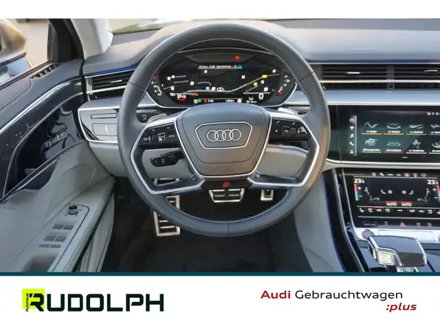 Audi S8