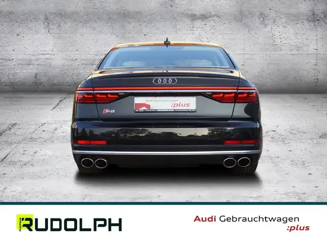 Audi S8