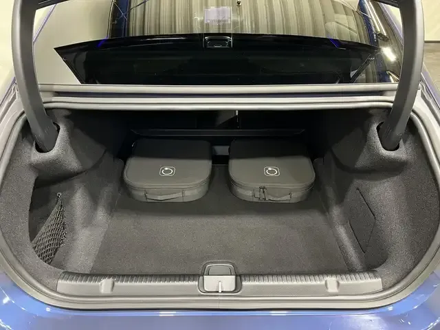 Mercedes-Benz EQE 300