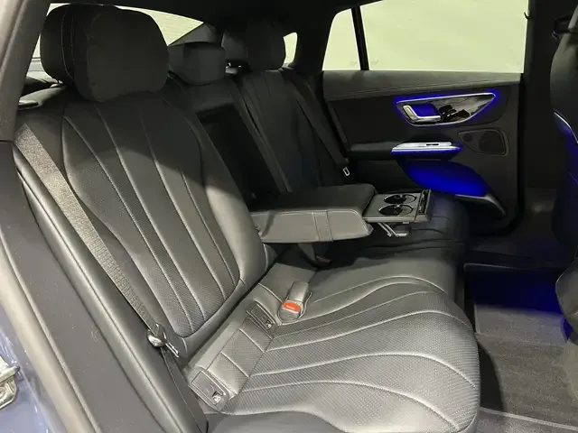 Mercedes-Benz EQE 300