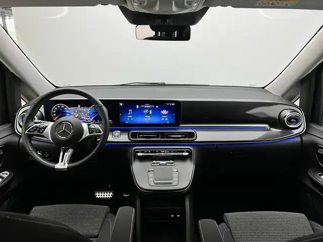 Mercedes-Benz V 220