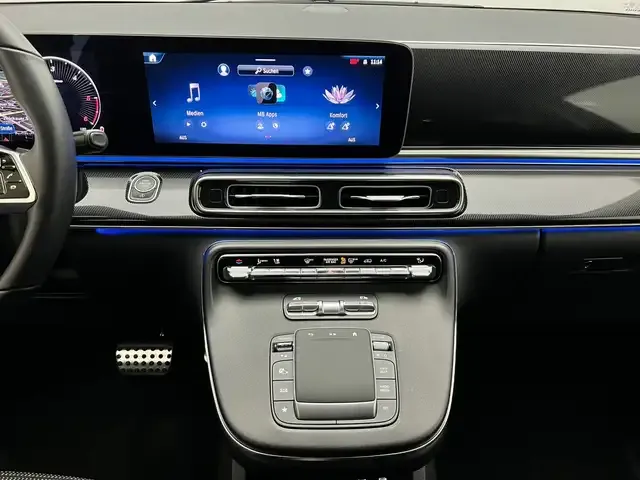 Mercedes-Benz V 220